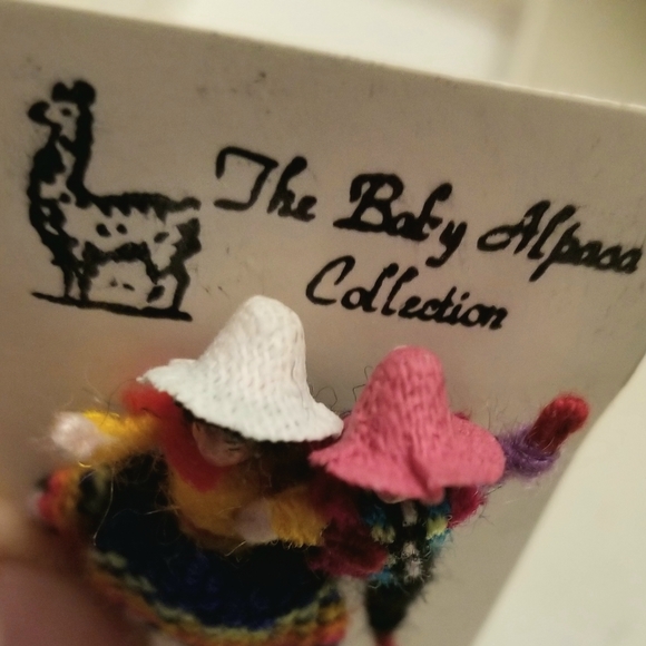 Worry dolls pin made of alpaca wool - Picture 3 of 3